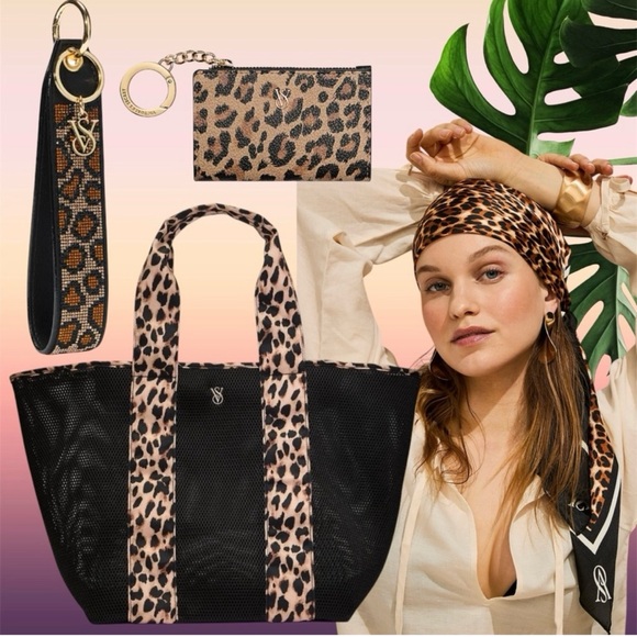 Victoria's Secret Handbags - NWT Large Victoria’s Secret Black Leopard Animal Print Tote Bag